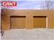 Cекційні гаражні ворота Gant Plus розмір 2400 х 2030 мм. (Фільонка - під дерево) Торсіон