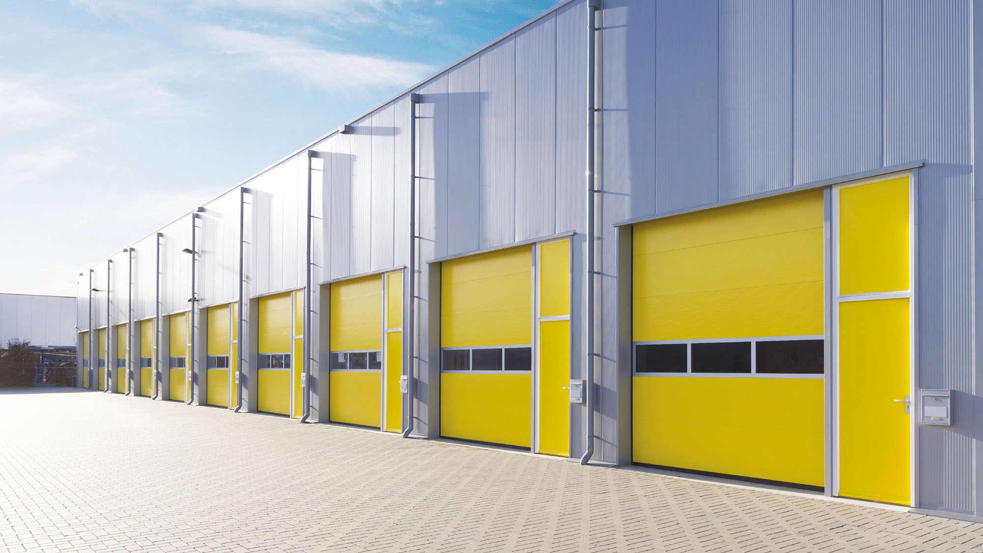 Фото #7 промышленных секционных гаражных ворот GANT PR, GANT Plus