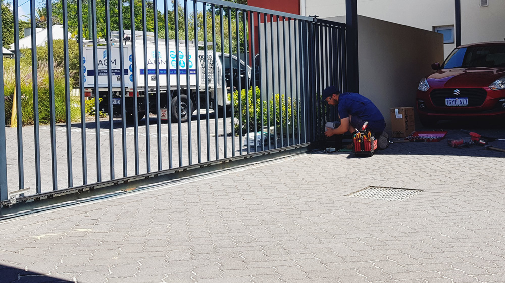 Основные причины поломки откатных ворот