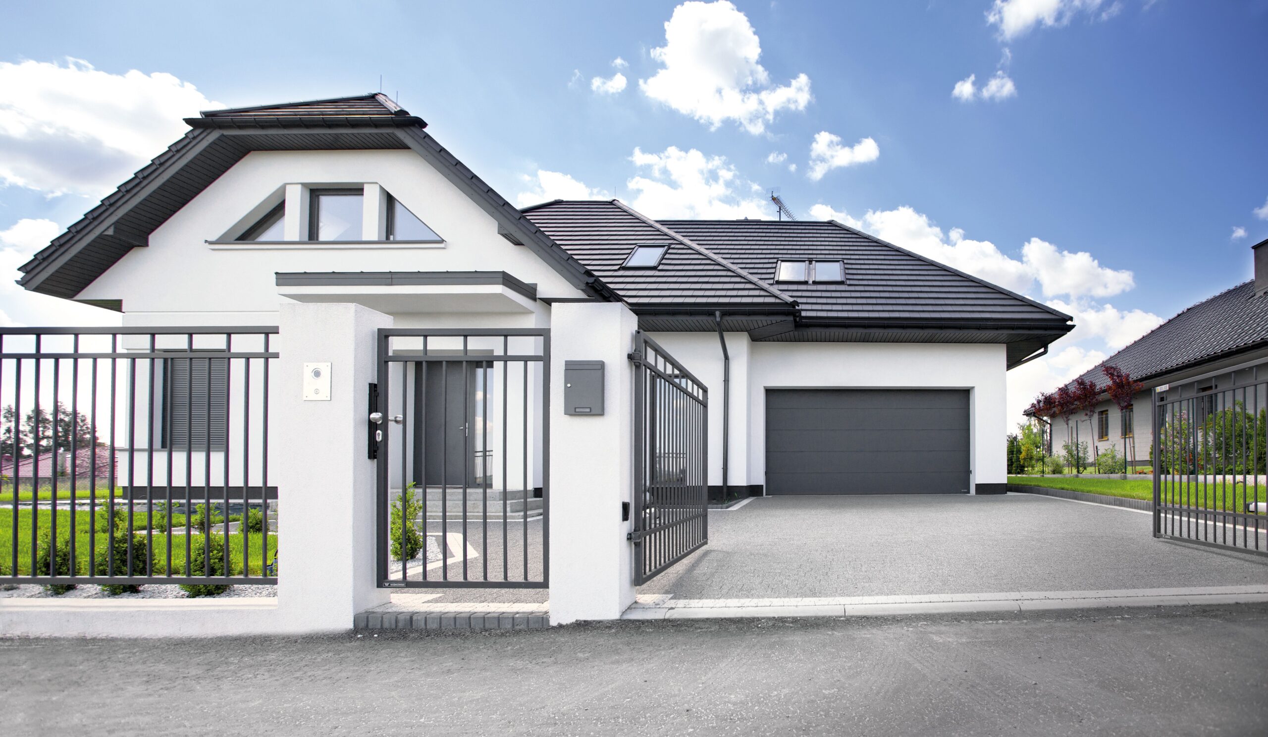 Фото секционных гаражных ворот GANT PR, GANT Plus